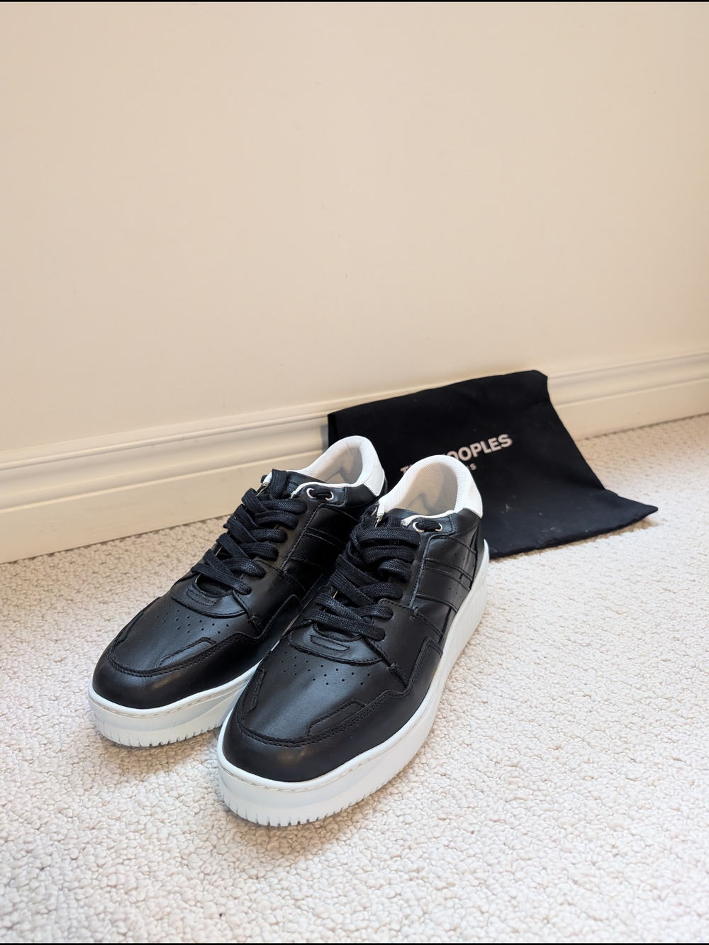 The Kooples - Men Black Leather Low-Top Sneakers with White Sole